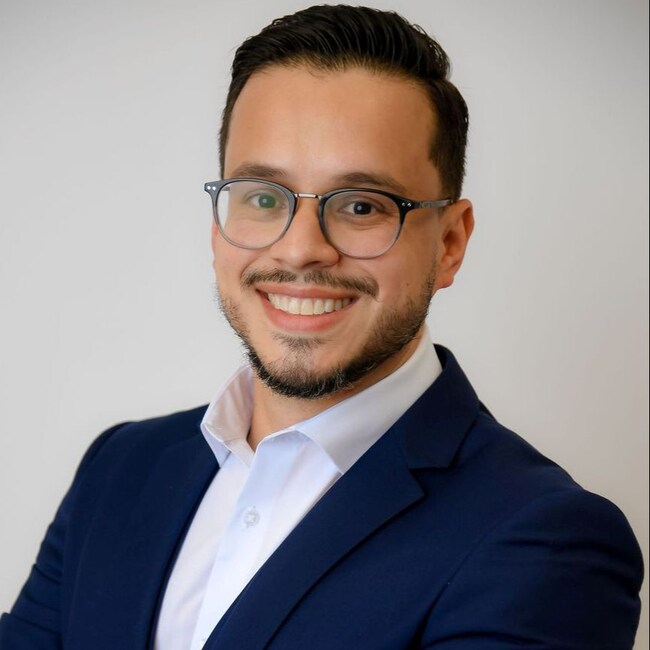 Agent Photo