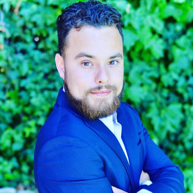 Agent Photo