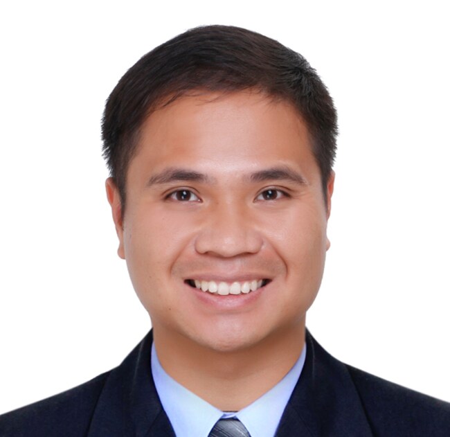 Michael Honrales Real Estate Agent - Realty ONE Group West