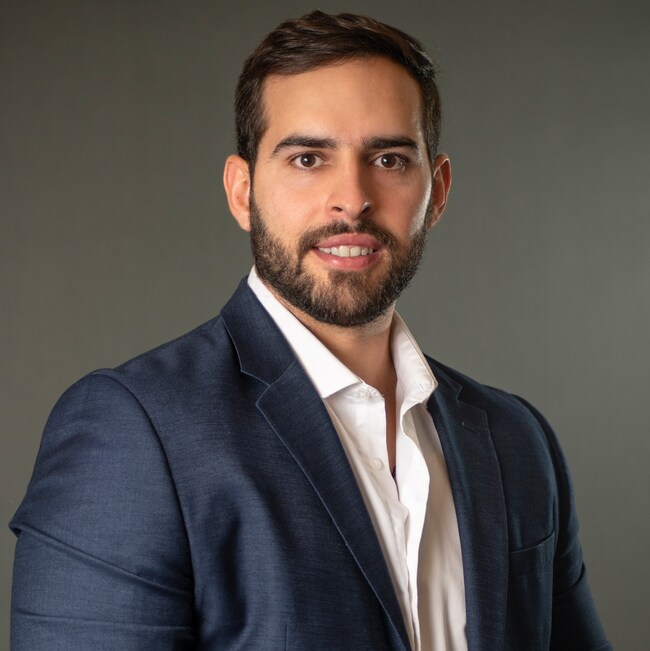 Agent Photo
