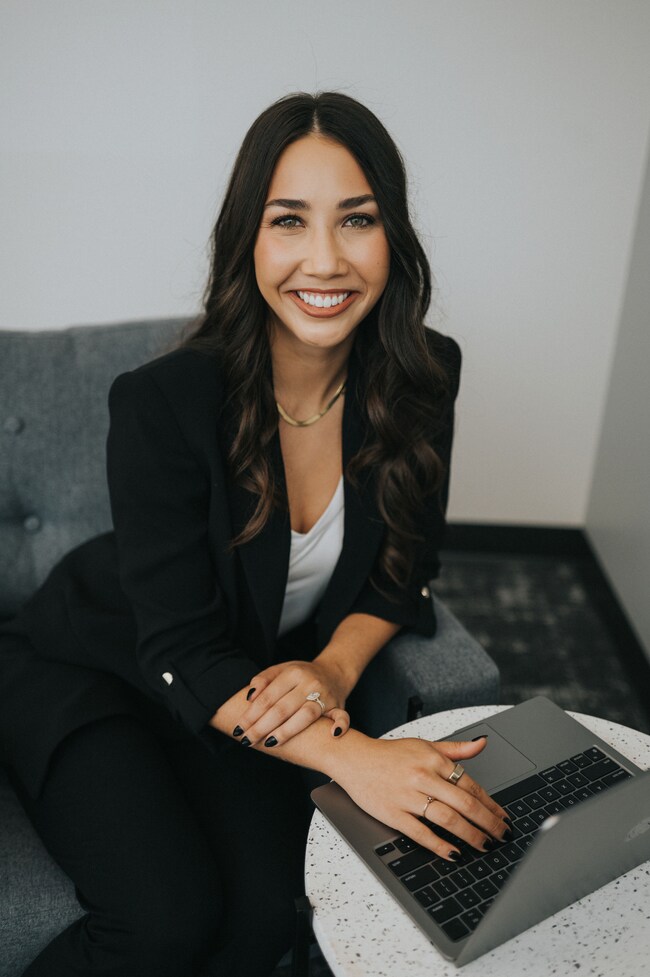 Agent Photo
