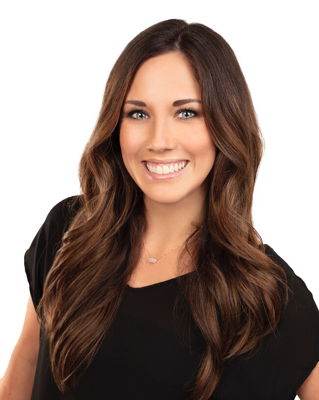 Taylor Reeves Real Estate Agent - Magnolia Realty