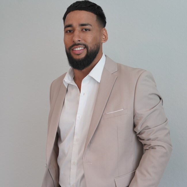 Agent Photo