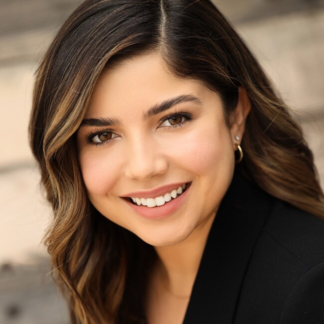 Agent Photo