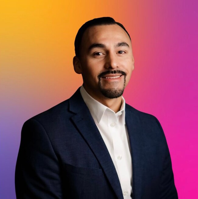 Agent Photo