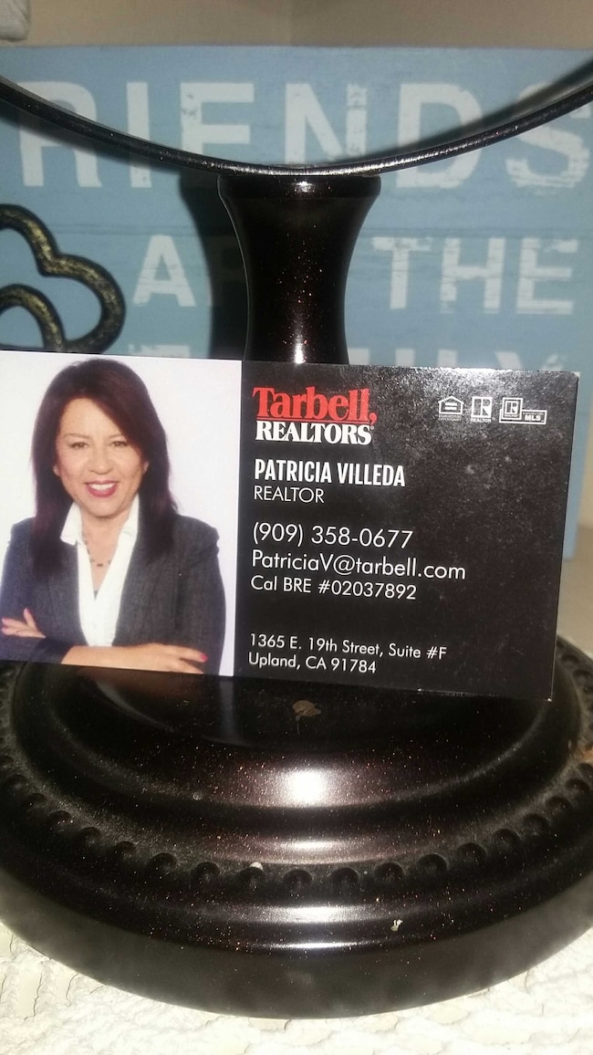 Agent Photo
