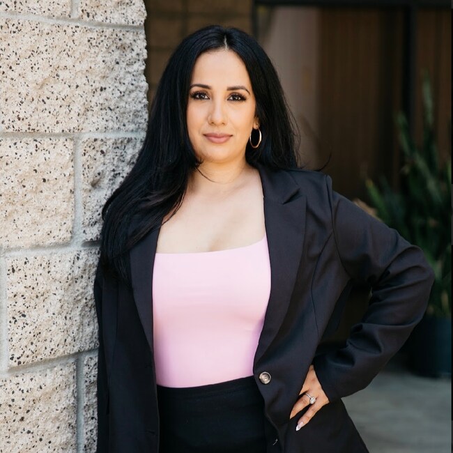 Agent Photo