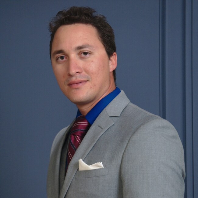 Agent Photo