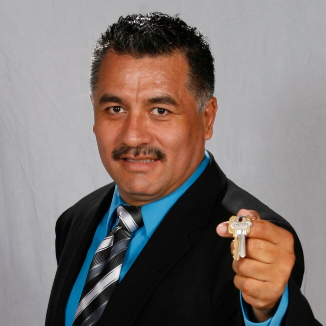 Agent Photo