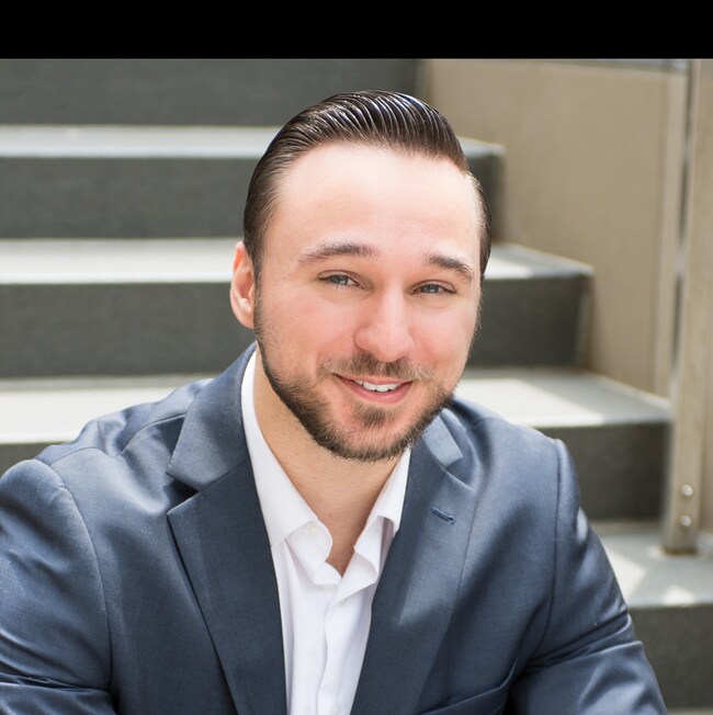 Agent Photo