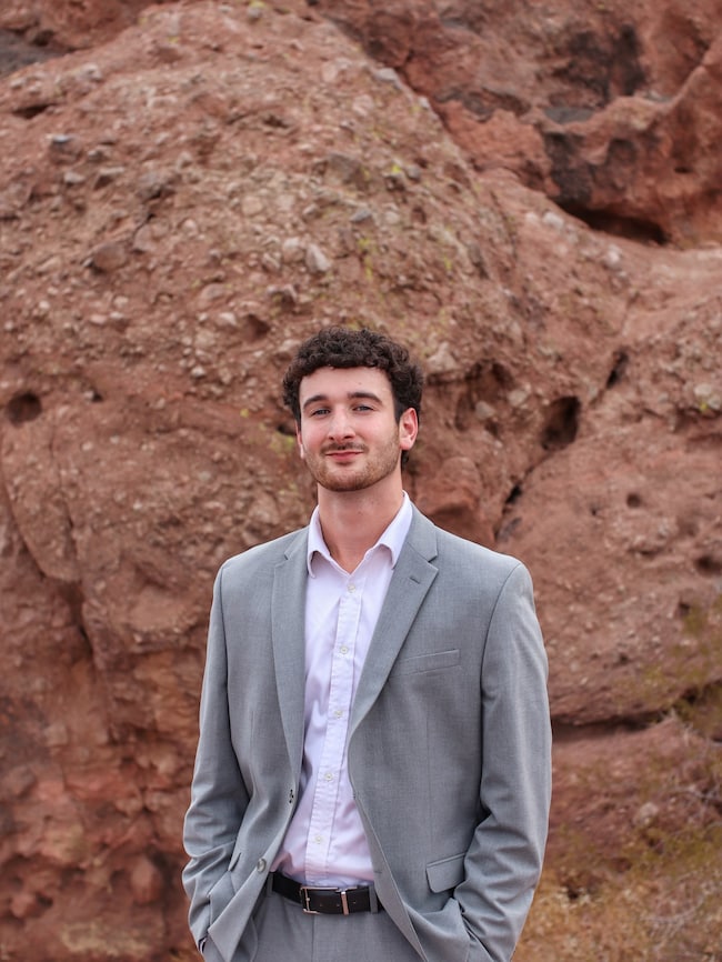 Agent Photo