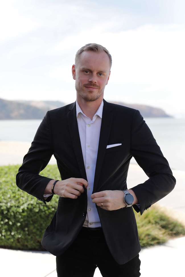 Agent Photo