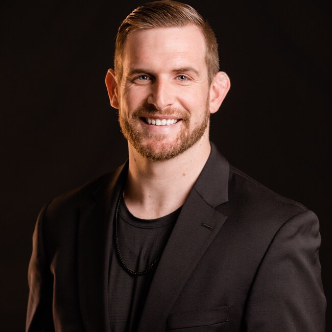 Agent Photo