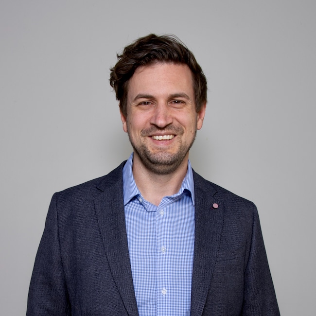 Agent Photo