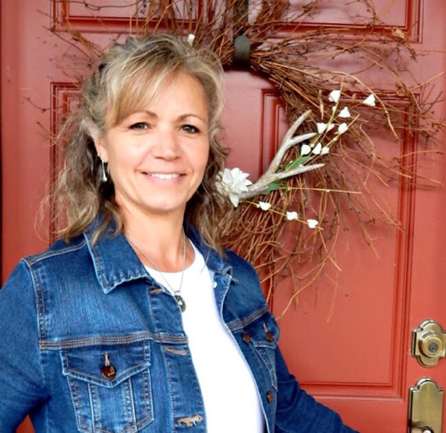 Sarra Guck Real Estate Agent - eXp Realty