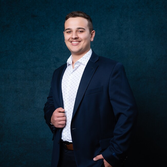 Agent Photo