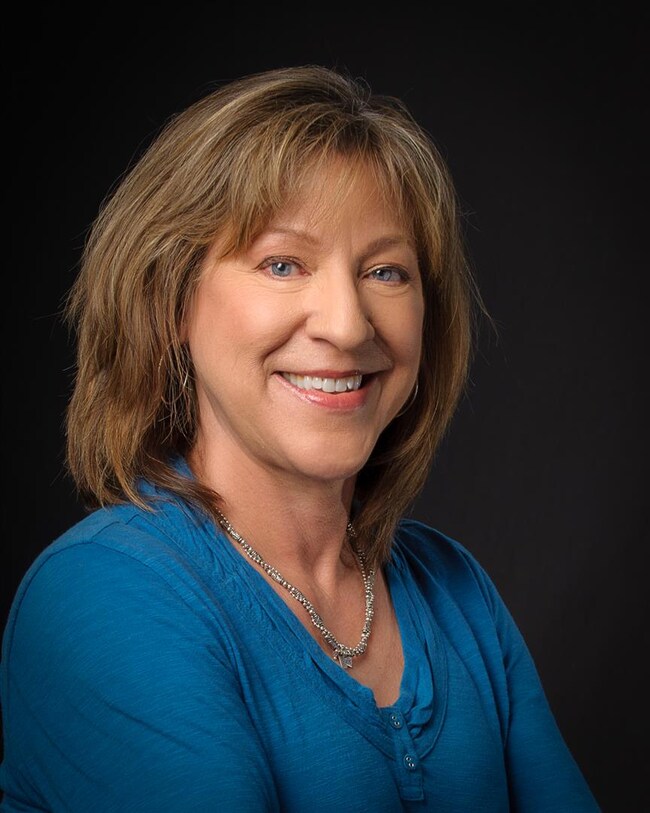 Mary Huffman Real Estate Agent - RE/MAX of Boulder
