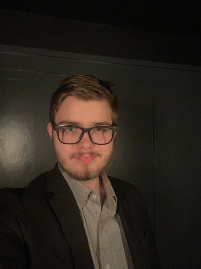 Agent Photo