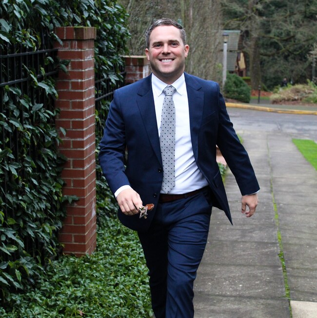 Agent Photo