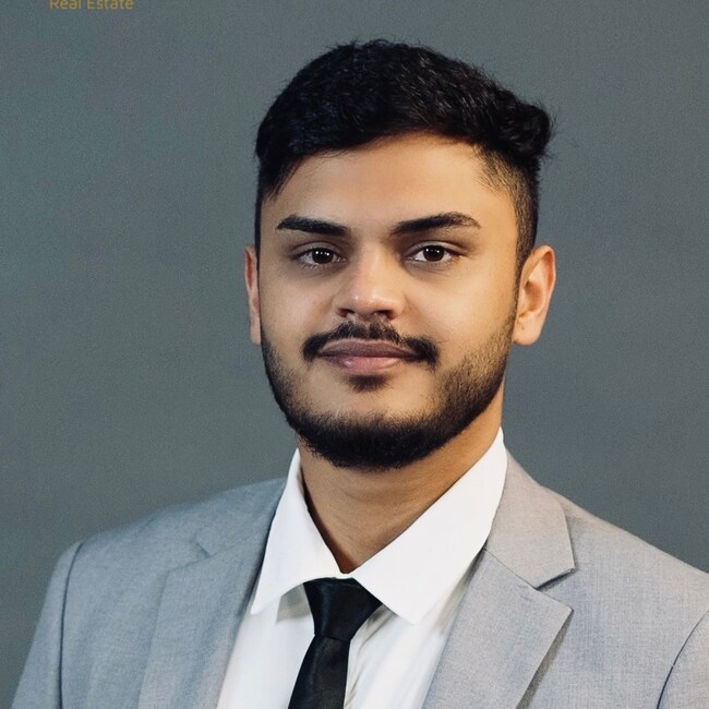 Agent Photo