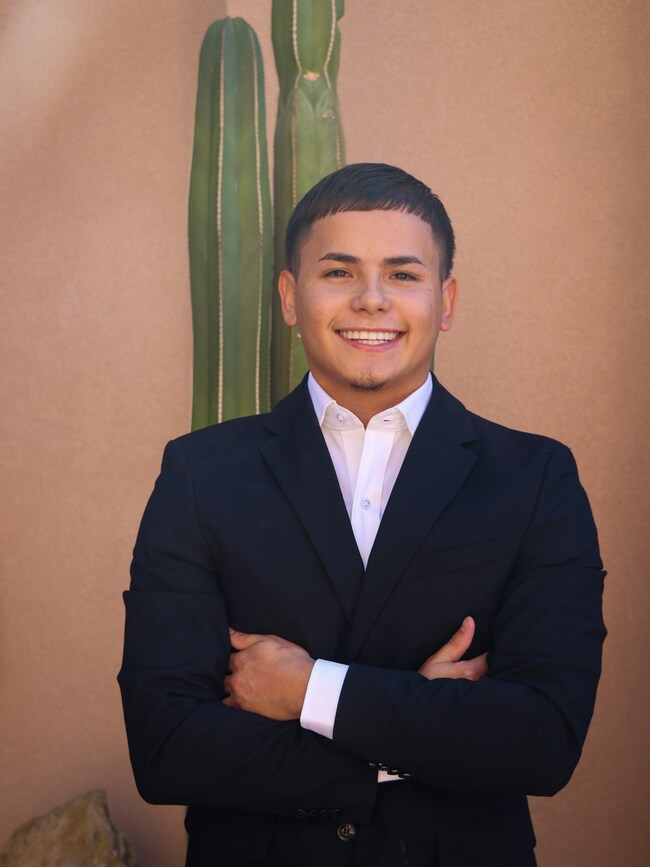 Agent Photo