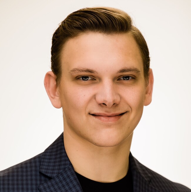 Agent Photo