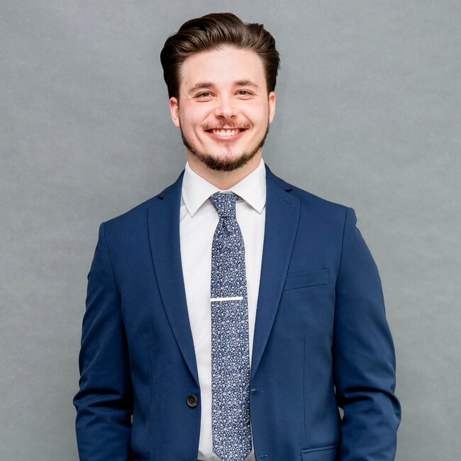 Agent Photo
