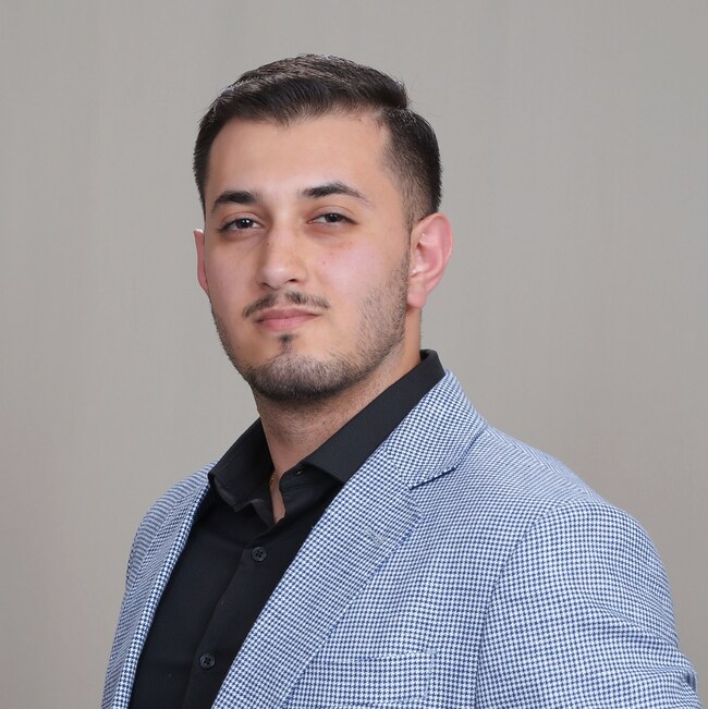 Agent Photo