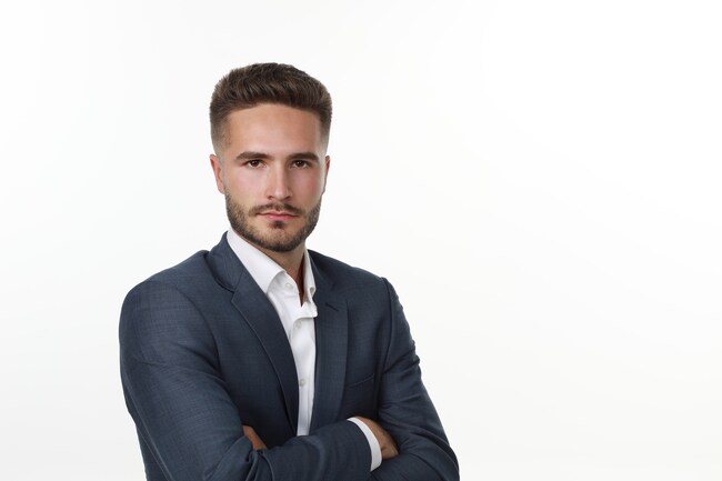 Agent Photo