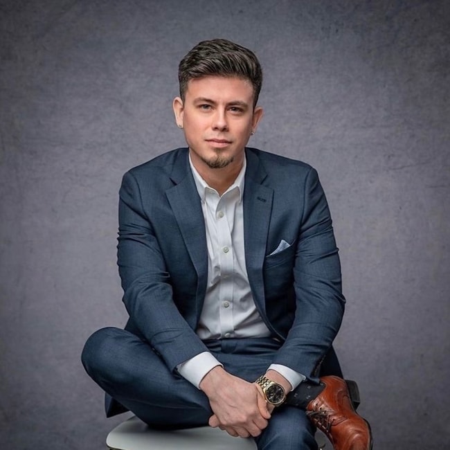 Agent Photo