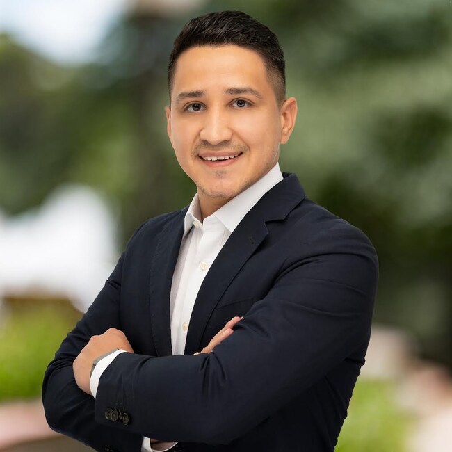 Agent Photo