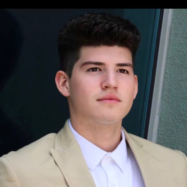 Agent Photo