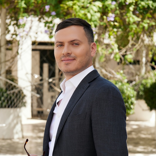 Agent Photo