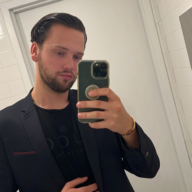 Agent Photo