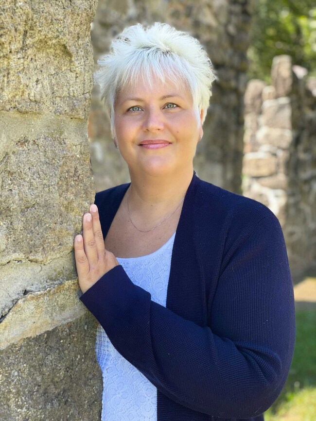 Cindy Rothermel Real Estate Agent - CENTURY 21 Gold
