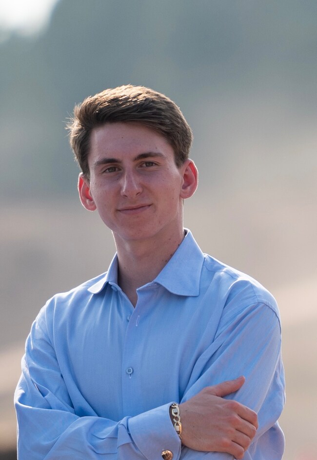 Agent Photo