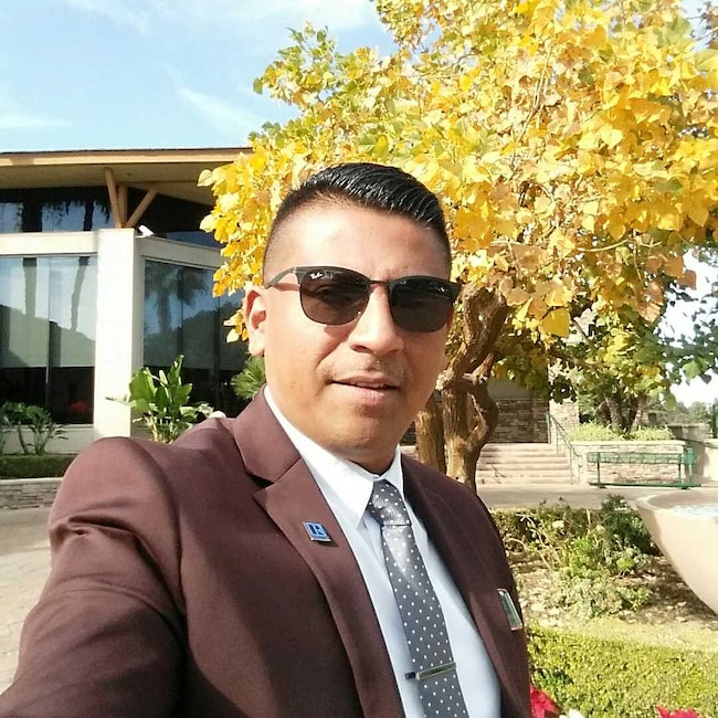 Agent Photo