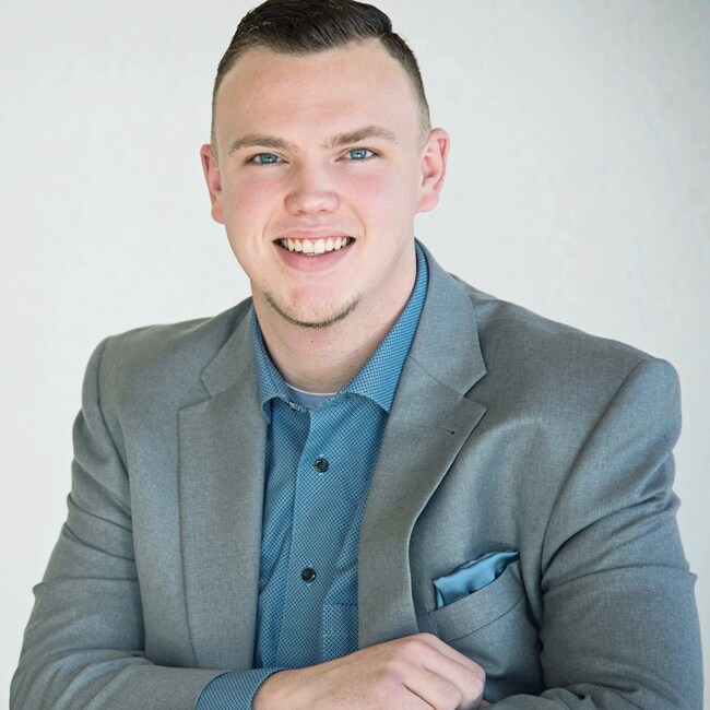 Agent Photo