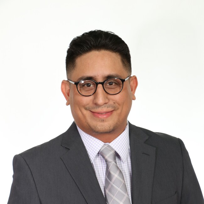 Agent Photo