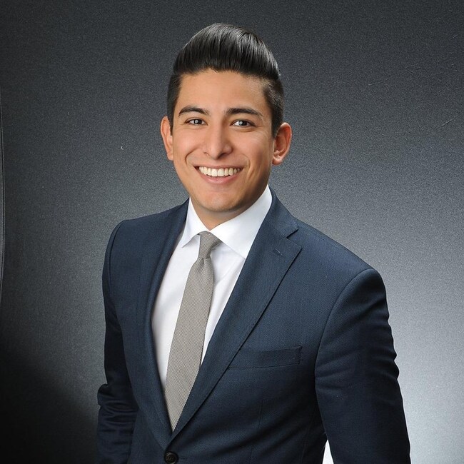 Agent Photo