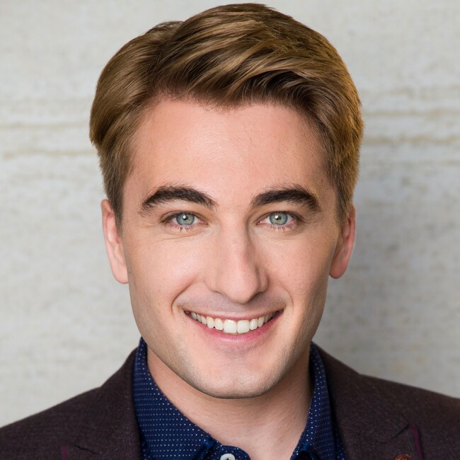 Agent Photo