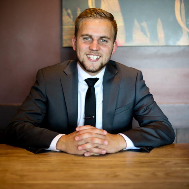 Agent Photo