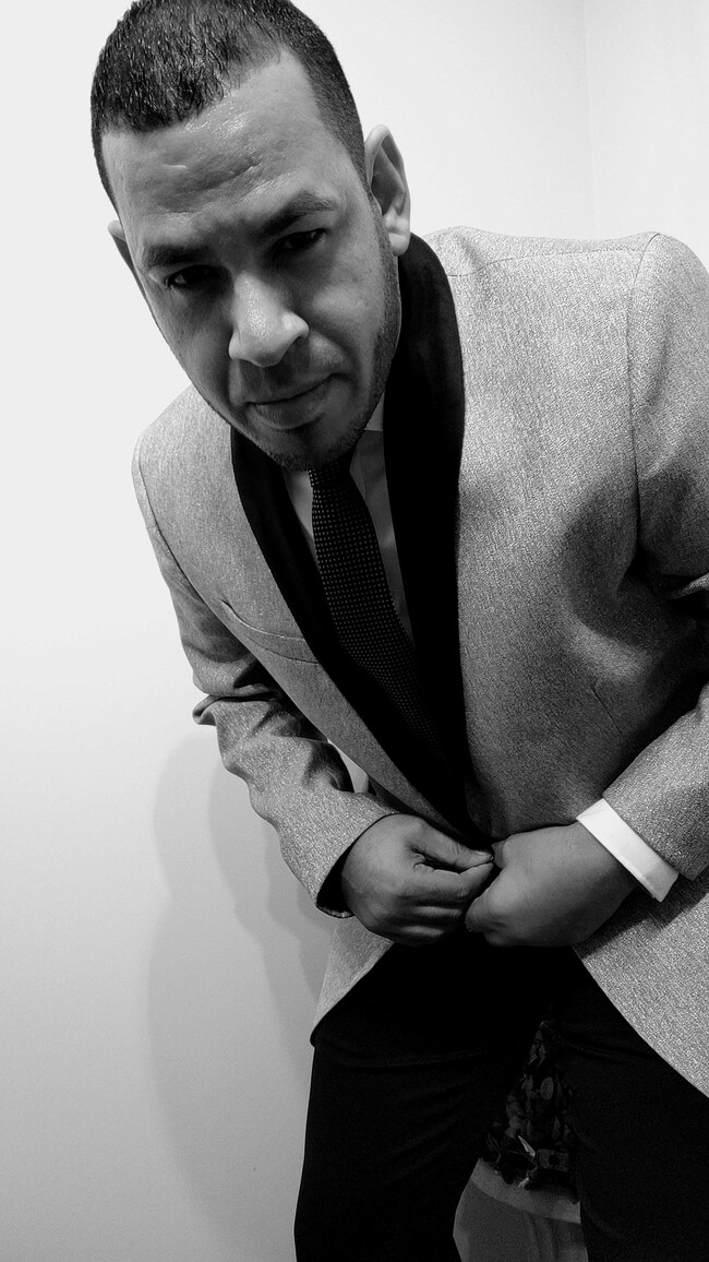 Agent Photo