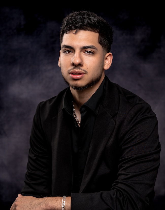 Agent Photo