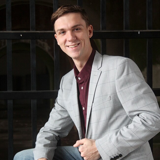 Agent Photo