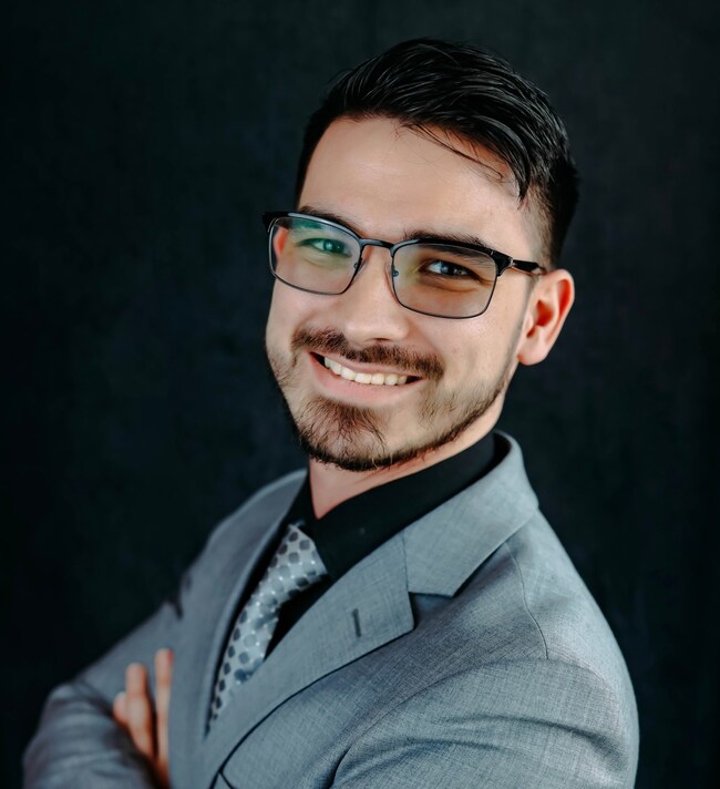 Agent Photo