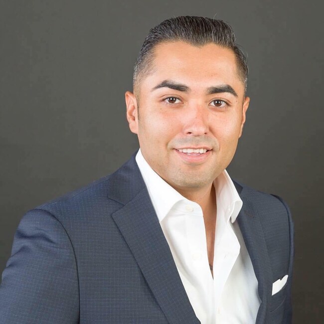 Agent Photo