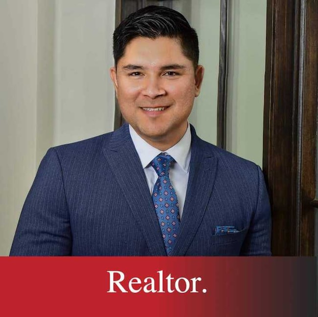 Agent Photo