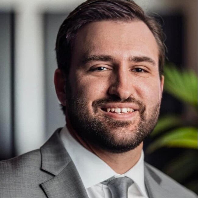 Agent Photo