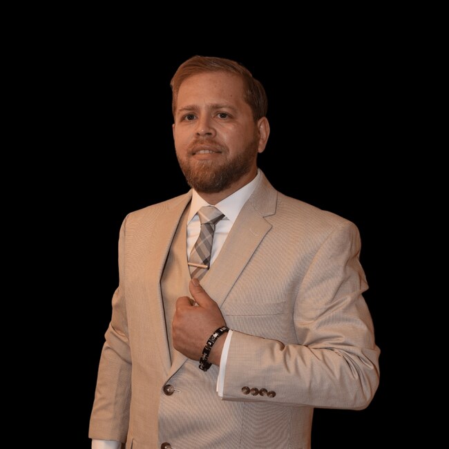 Agent Photo